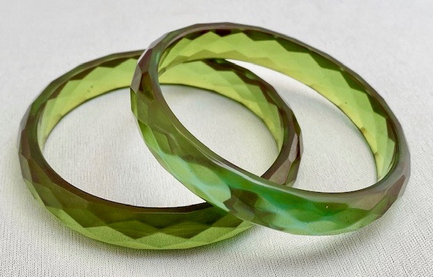 BB2 facet carved transparent green prystal bangles